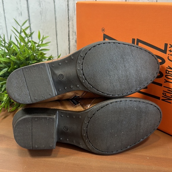 Miz Mooz Burlington Leather Cut-Out Wide Width Ankle Boots - Picture 9 of 10